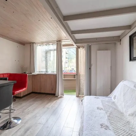 Duplex Apartment For 4 People Close To The Mountains 아파트